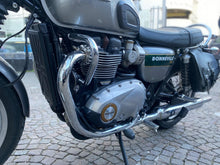 Carica l&#39;immagine nel visualizzatore di Gallery, TRIUMPH BONNEVILLE T120 GOLD LINE - 2022 - KM 5603