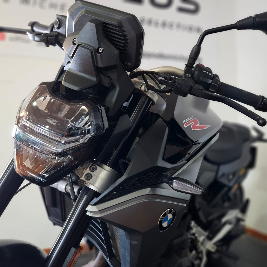 BMW F 900 R - 2024 - KM 5530