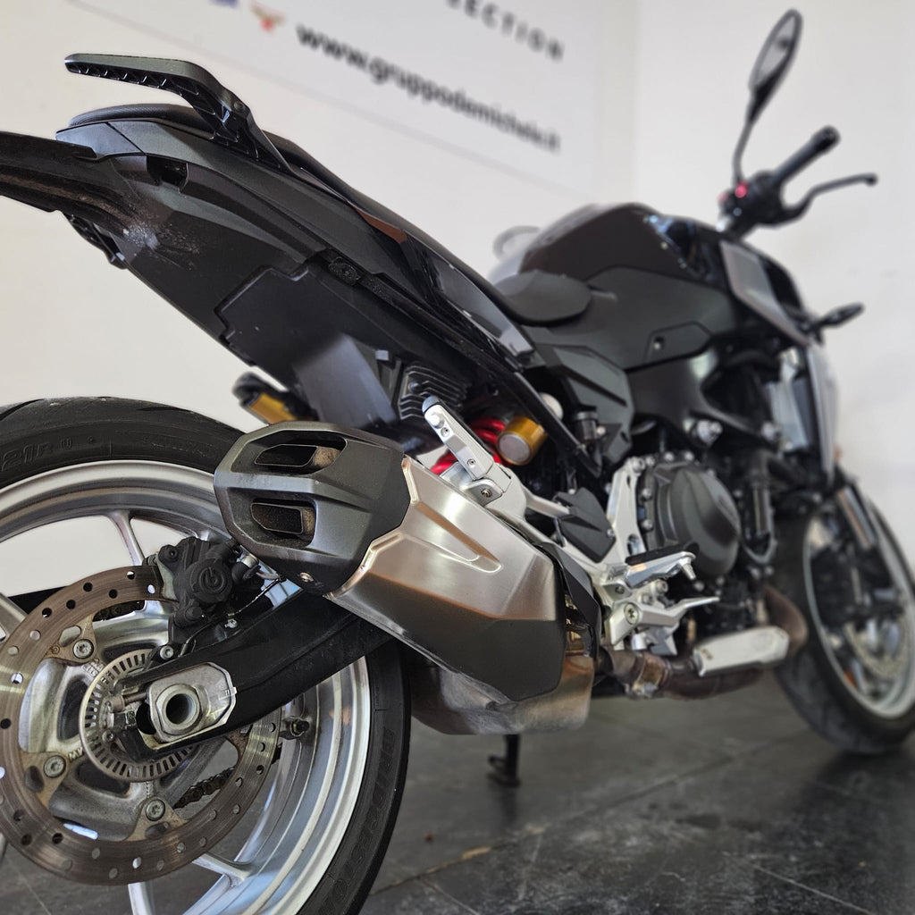 BMW F 900 R - 2024 - KM 5530