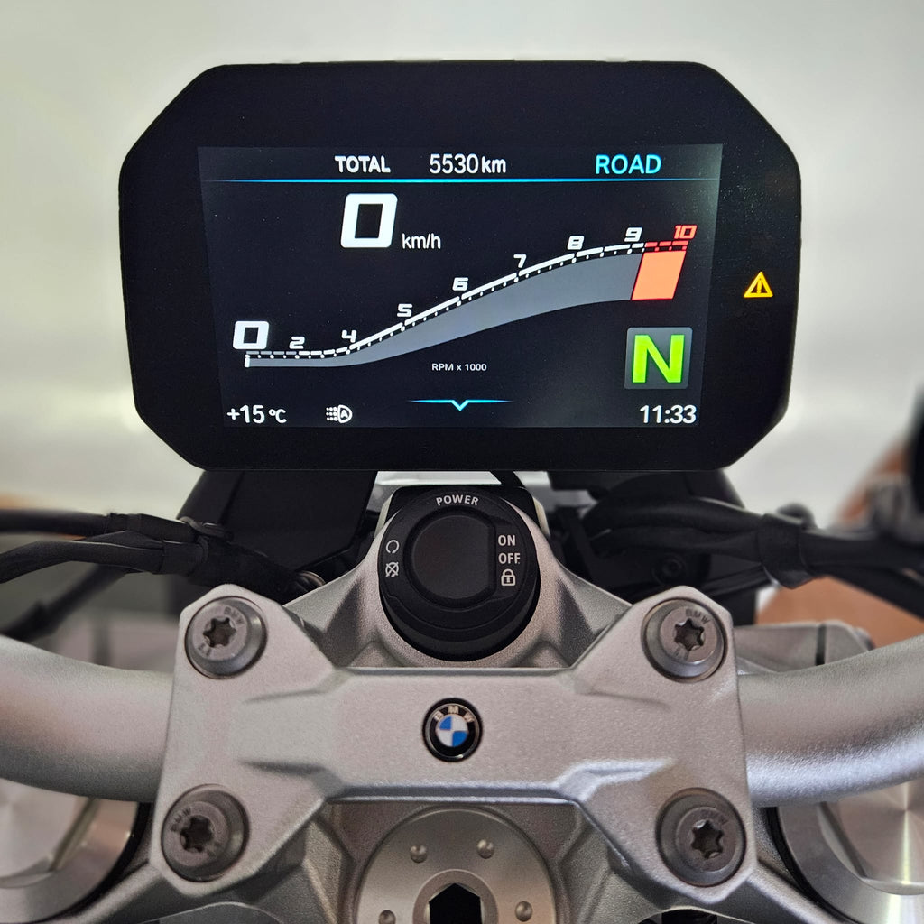 BMW F 900 R - 2024 - KM 5530