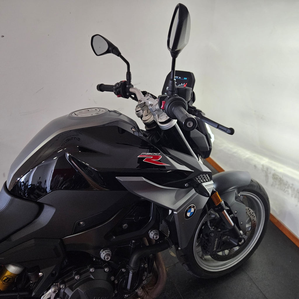 BMW F 900 R - 2024 - KM 5530