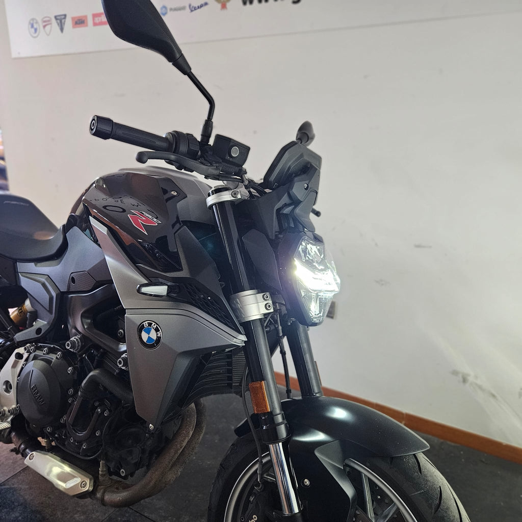 BMW F 900 R - 2024 - KM 5530